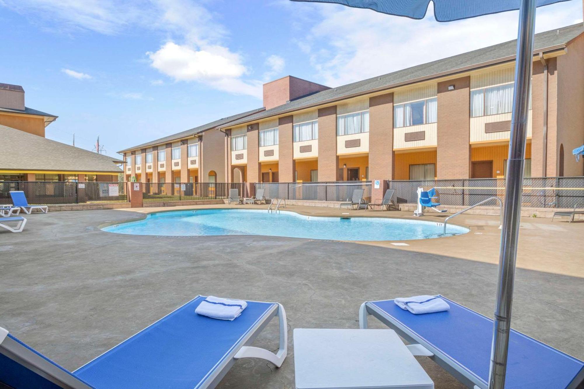 Quality Suites Hickory South Zewnętrze zdjęcie
