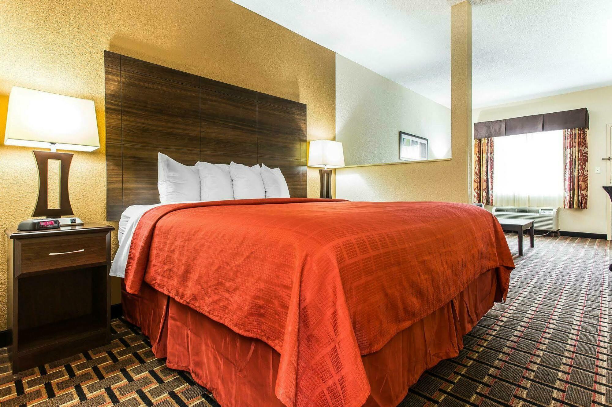 Quality Suites Hickory South Zewnętrze zdjęcie